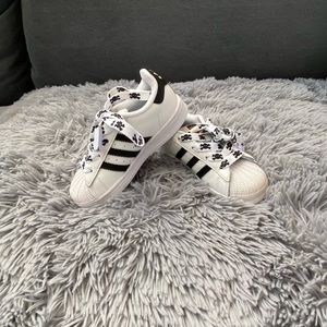 Kids Adidas Stan Smith vs superstar